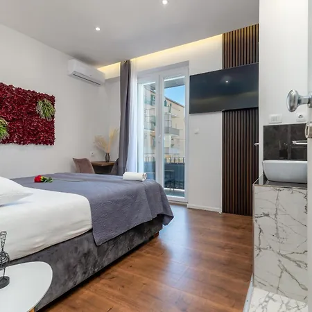 Antares Rooms Split بيت ضيافة سبليت