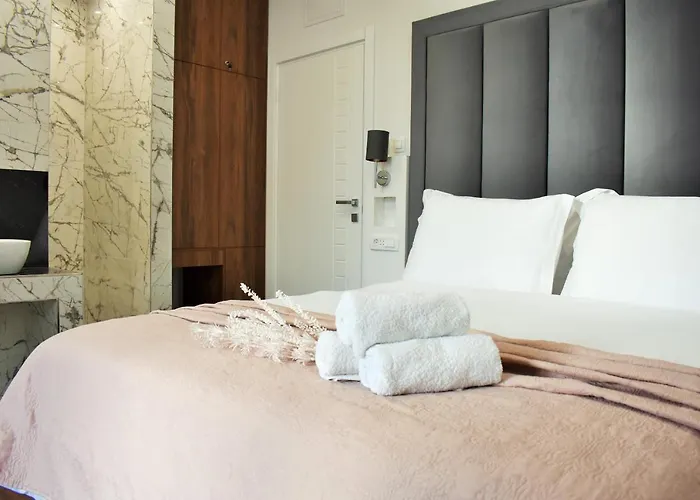 Antares Luxury 3* Split