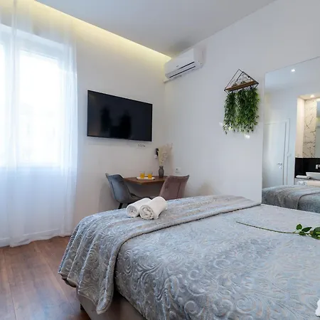 Antares Rooms Split Split