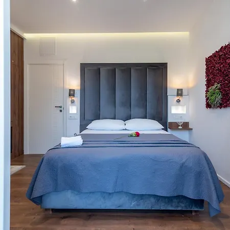 بيت ضيافة Antares Luxury سبليت